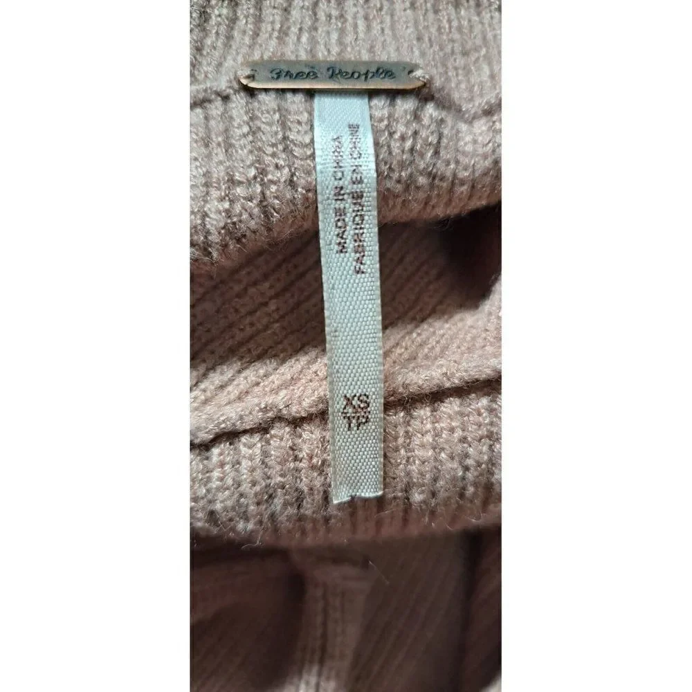 Free People Sweater Pink Mauve Oversized Turtleneck Ribbed Boho Size X-Small‎